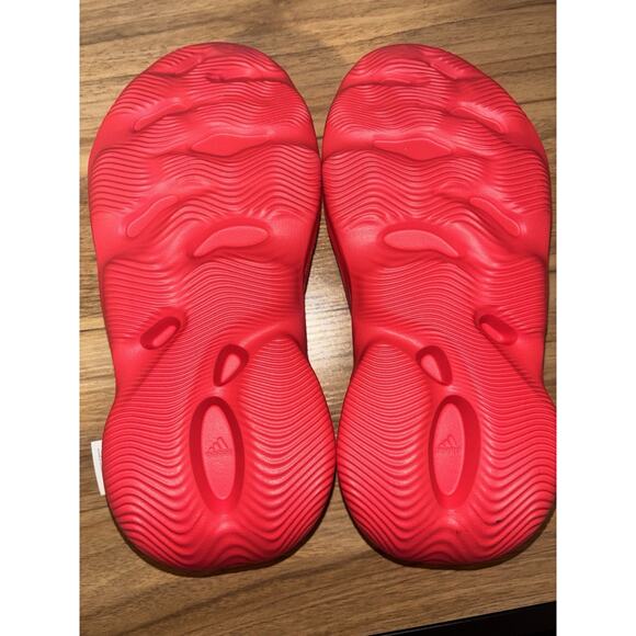 Men’s Size 9 Yeezy Foam Runner Vermillion RNNR Foamrunner - Picture 15 of 16